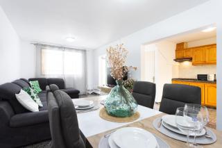 TenoHomes Cozy Family Home with Solarium & Terrace - Buenavista del Norte - 1