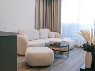 Luxury City-Center Apartment in Bratislava - Parking Included - 9