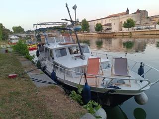 Logement insolite, Péniche Hollandaise - Cognac - 0