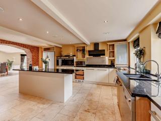 6 Bed in Ellington 91805 - Ellington - 2