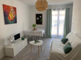 Studio vert idéalement situé gare cœur de ville et accès direct bus futuroscope - 8