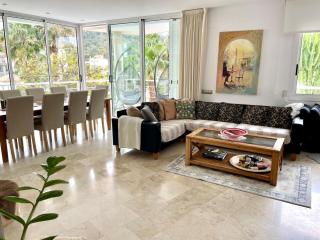 Entire villa with pool, ocean & mountain views - Sitges - 2