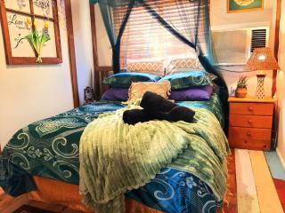 Rosewood Cottage -Entire 2 bedroom home with Netflix & WiFi - Tambo - 3