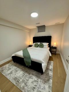 2 BR Private Basement Suite | Minutes from YYZ - 7