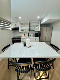 2 BR Private Basement Suite | Minutes from YYZ - 1