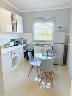 The Nest- on Knowling Street - 9