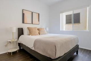 Blueground La Brea rooftop nr La Brea Tar Pits LAX-1377 - 3