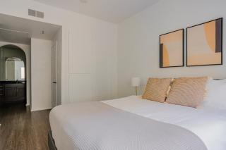 Blueground La Brea rooftop nr La Brea Tar Pits LAX-1377 - 1