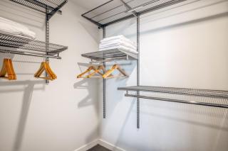 Blueground Beverly Grove rooftop nr La Brea Tar Pits LAX-175 - 1