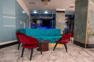 White Titanic Sea View - 8