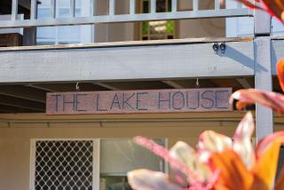 Lake House Studio - A Peaceful Waterfront Hideaway - Karraganbah - 3