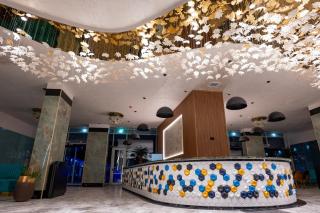 White Titanic Sea View - 5