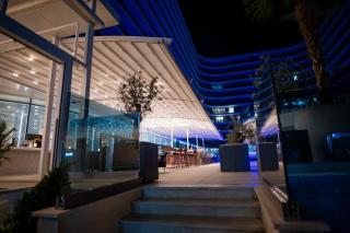 White Titanic Sea View - 9