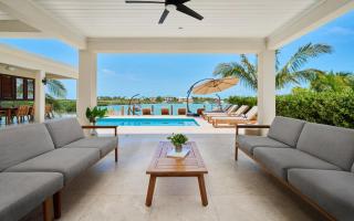 Sunny Bay Estate Villa 4 Bedroom Waterfront - Providenciales - 3