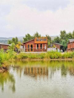 Cosy Lakeside Lodge - Water Views - Min 3 Night Stay - Dunning - 5