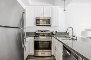 Blueground Melrose fireplace nr Griffith Park LAX-1382 - Los Angeles - 4