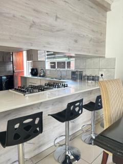 Elyon Suites - Kempton Park - 9