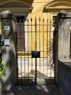 Sisters' House - 6