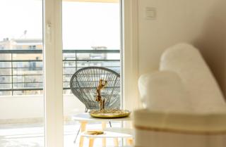 Swan Central Exclusive Suite with Large Balcony - Thessaloniki - 5