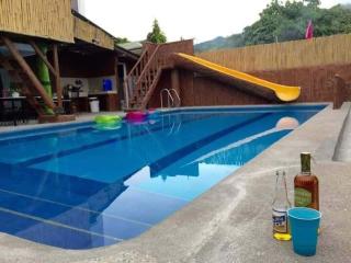Pansol Playhouse Private Resort - Calamba - 2
