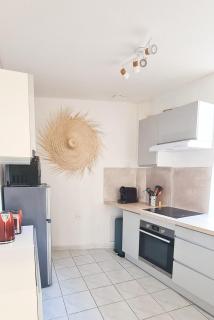 Elegant 2 bedrooms flat - 8mn walk from trainstation - 2