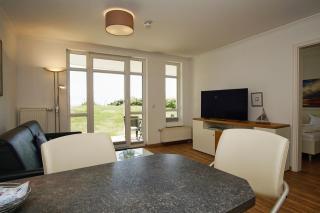 Terrasse, gratis Nutzung vom AHOI Erlebnisbad und Sauna in Sellin - Meeresblick FeWo 11 - Göhren - 1