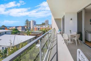 Seascape Haven - Elegant Beachside Living with Pool - Gold Coast - 6