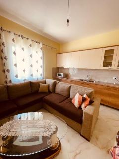 Leo House - Shijak - 1