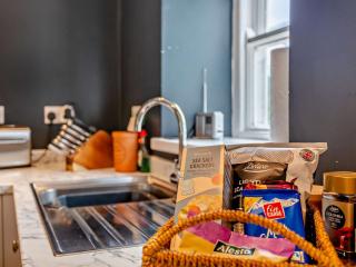 2 Bed in Richmond G0139 - - 1