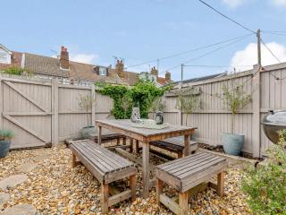 3 Bed in Whitstable WCC20 - Whitstable - 9