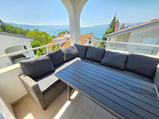Apartment MIRA 70m from the beach - Novi Vinodolski - 0