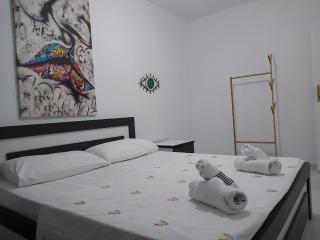 Marino's Apartment - Himarë - 4