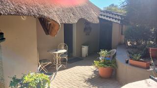 John-Lou's Studio Flat - Windhoek - 7