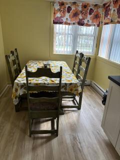 Private Room 3 In A Spacious 5-bedroom Home - 2