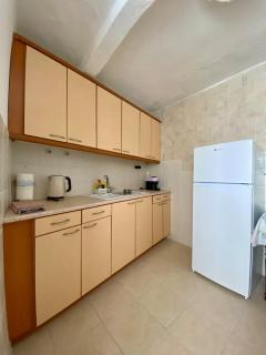 Gregory's House - Avia - 2
