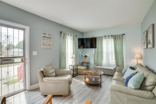 7 Mi to Historic Third Ward Home in Lincoln Park! - Milwaukee - 8