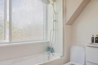 4 Bed House Perfect for Contractors - Stoughton - 9