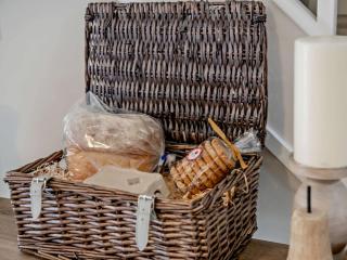 2 Bed in Lulworth Cove 94520 - West Lulworth - 1