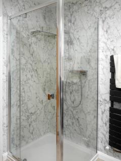 Cowbeech Boundary House Homestay - Warbleton - 3