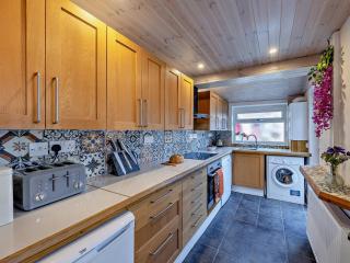 4 Bed in Bala 94665 - 1