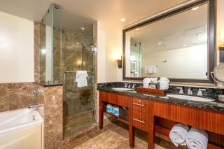 KBM Resorts Spacious 3-Bedroom Studio Honua Kai Collection Multi Unit Listing Same Floor Ocean Views 2 Free Rental Cars HKH-52937 - 3