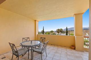 2 bed apartment Los Flamingos - Estepona - 3