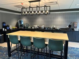 Best Western Potsdam University Park Inn - Potsdam - 9