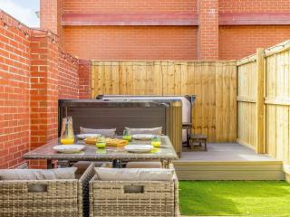 4 Bed in Whitley Bay 87396 - Whitley Bay - 5