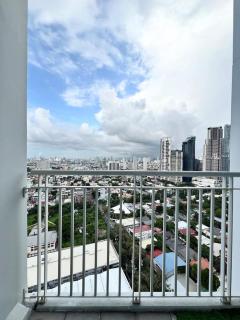 Vibrant Jazz Makati unit 2102 with balcony - Manila - 3