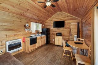 2BR Eagles Nest Cottage - Russell - 5