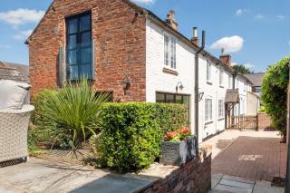 Marsh Mallow Cottage - Hot Tub Packages Available - 6