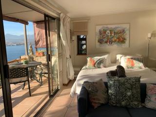 Artists Cottages Gordon's Bay - 2