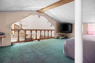 Vacation Home Rental PM C-06 - Russell - 2