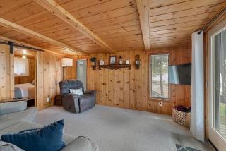 Cozy Lakefront Cottage on Black Lake - Onaway - 7
